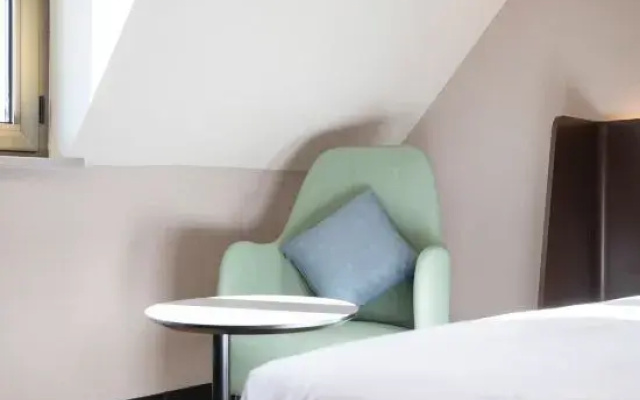 HanTing Hotel (Beijing Wukesong Wanshou Road Subway Station)