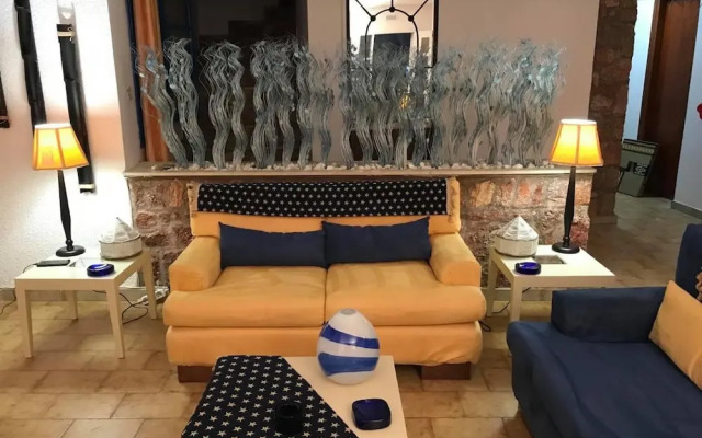 Milos Inn & Maisonette