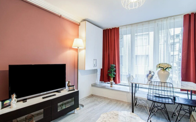 Cozy Flat Close to Various Malls in Kagithane