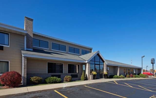 AmericInn by Wyndham Hartford WI