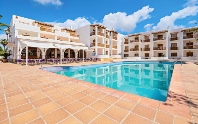 azuLine Apartamentos Can Sanso