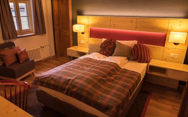 Hotel Piz Buin Guarda