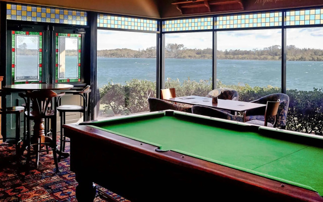 Harrington River Lodge