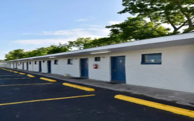 Motel 19 By Capital O Baytown I-10
