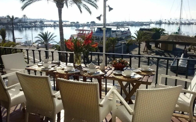 Apartamento frente al Mar y Playa 3