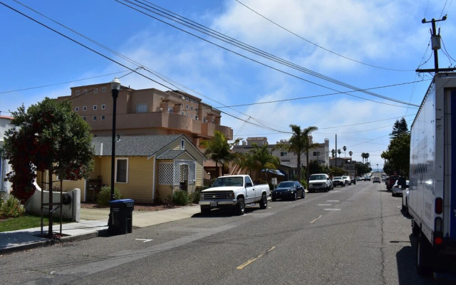 346 Ocean View 2 Bedroom Townhouse by RedAwning