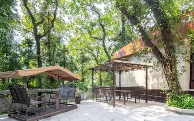 Babaling Leisure Hostel