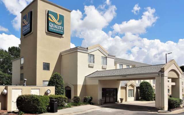 Quality Inn & Suites Raleigh North