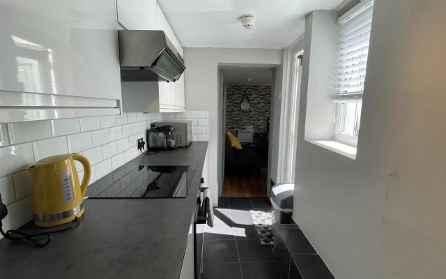 Ei8ht Brighton Apartments