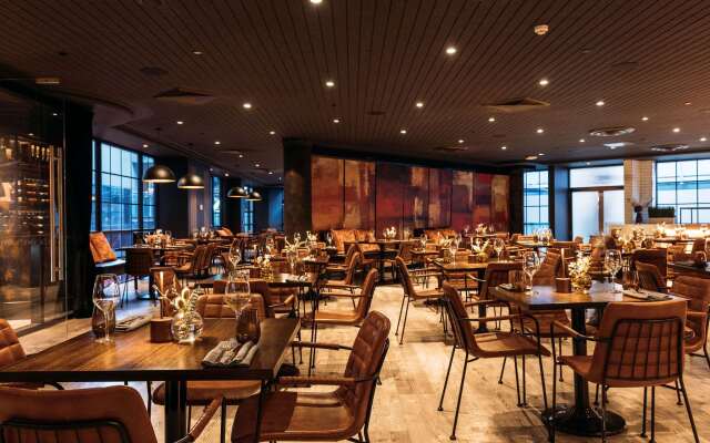 Rydges World Square