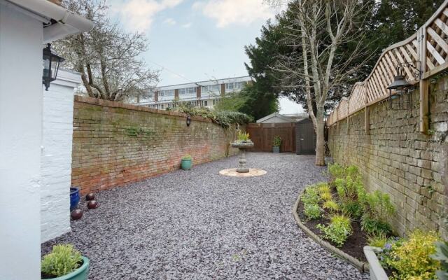 Stunning 2BD property w/ garden in Salisbury