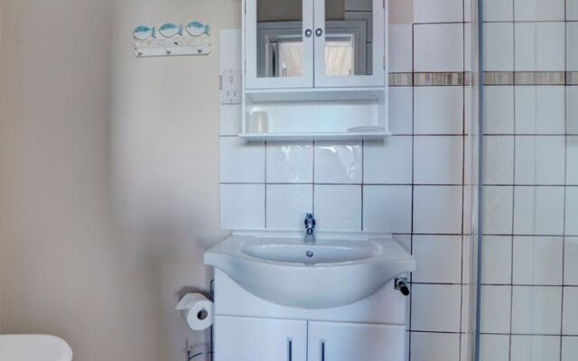 Croft Apartment