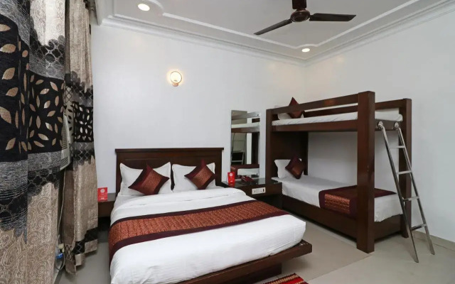 Oyo Flagship 10562 Kumar Palace