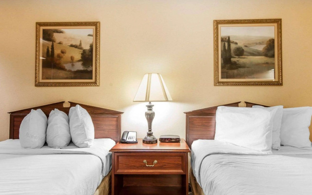 Quality Inn Decherd / Winchester