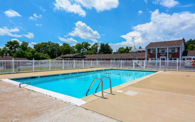 Econo Lodge Woodstock - Shenandoah Valley I-81