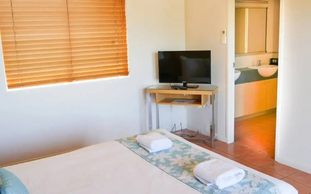 Spa Haven Deluxe 17A
