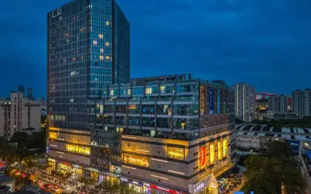 Guike Hotel (Shanghai 80,000 Stadium Caobaolu Subway Station Branch)