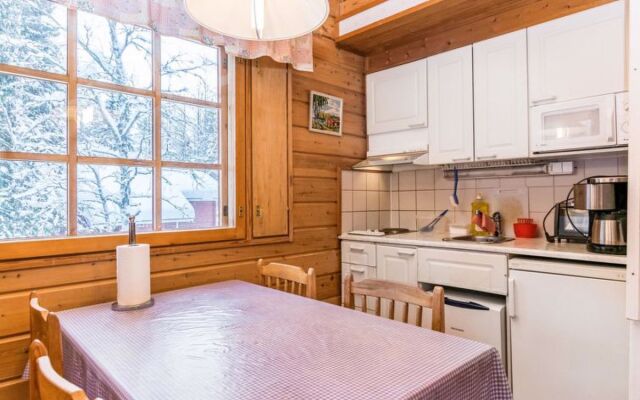Lomapesä 10a