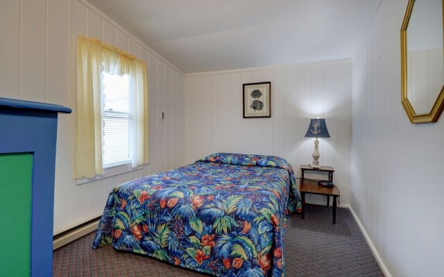 Carriage House Motel Cottages & Suites