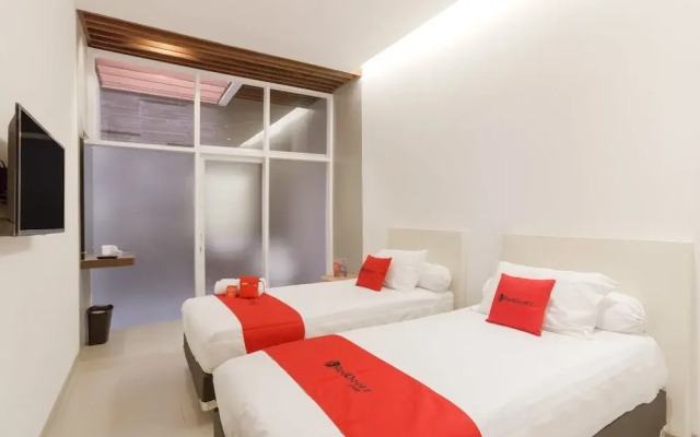 RedDoorz Plus @ Demangan Gejayan