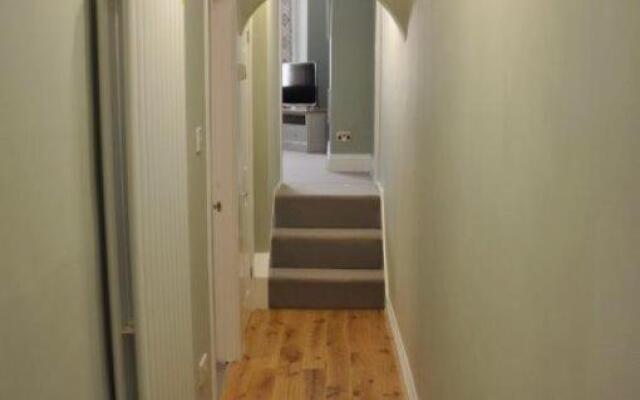 Spacious and bright 1 - bedroom rental unit