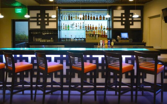 Rosen Inn, closest to Universal