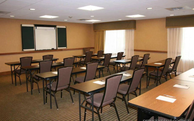 Hampton Inn & Suites Bakersfield North-Airport