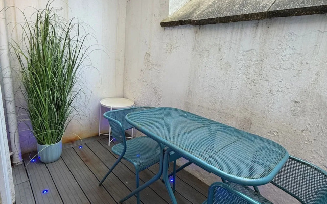 Charming 1-bed Apartment by the sea