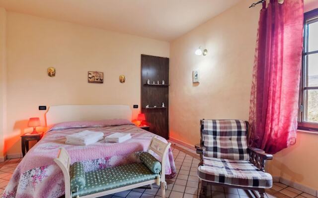 Lovely Holiday Home in Chianni With Swimming Pool