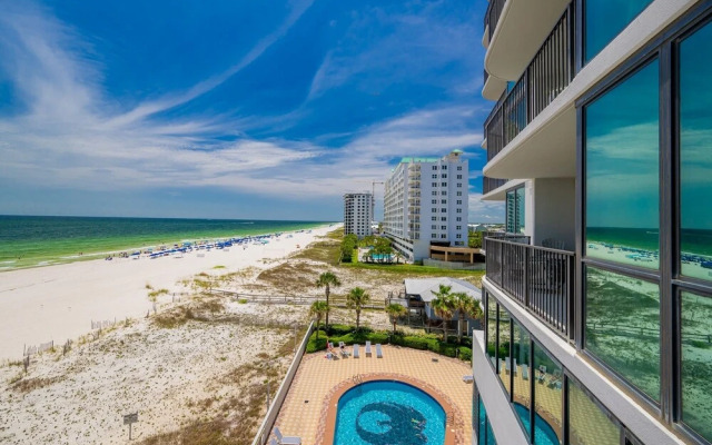 Phoenix Ix 504 3 Bedroom Condo