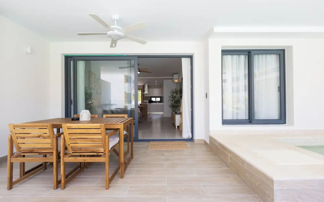 2BR Gardenia Retreat - Picuzzi & Pool