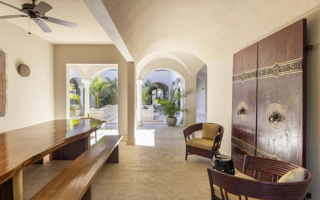 Arcos Del Mar Beachfront