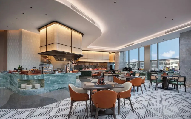 Holiday Inn Qingdao CBD by IHG