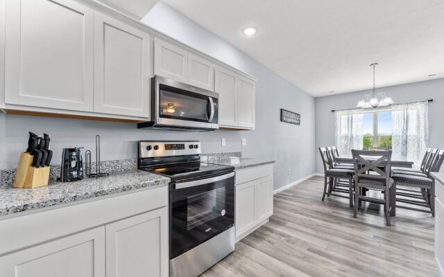 Endless Summer 3 Bedroom Condo by RedAwning