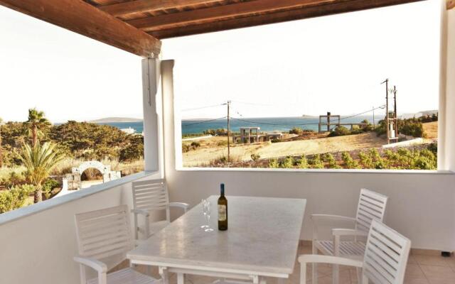 KASTRON AIOLOS 2 at Voutakos Paros