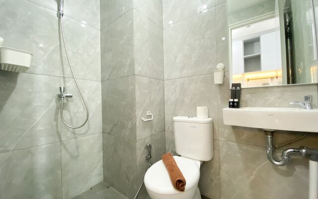 Cozy Stay Studio At Sayana Bekasi Apartment