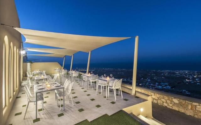 Santorini Heights Suites