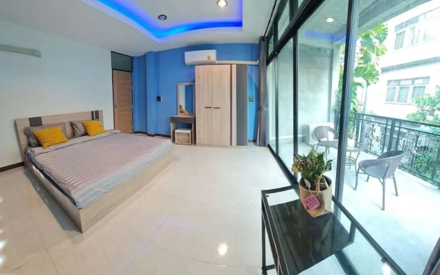 Noc House