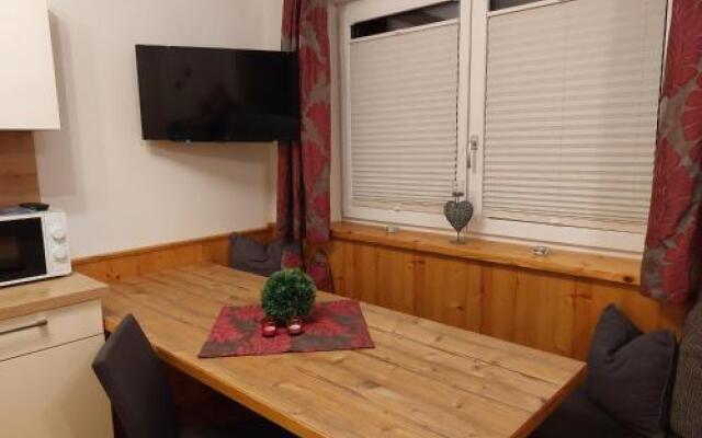 Apart Jakob