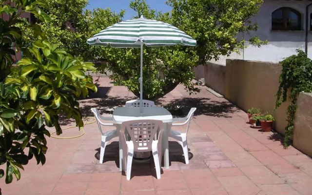 Orosei-Sardegna-Appartamento 5 posti letto con giardino