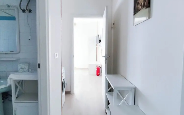 Spacious Flat With Balcony by the sea