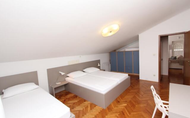 Ambienti Comfort Two-bedroom Apartment