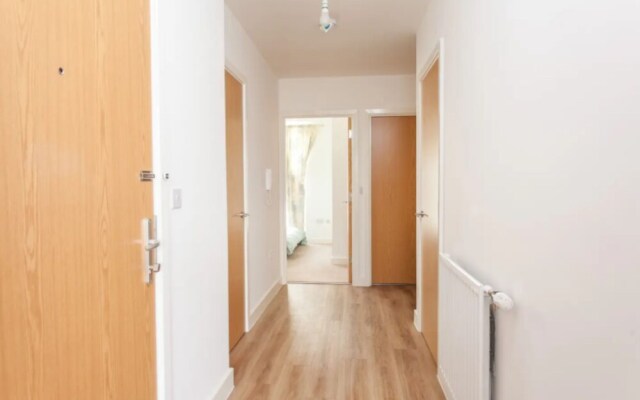 Modern 2 Bedroom Flat with 2 Bathrooms