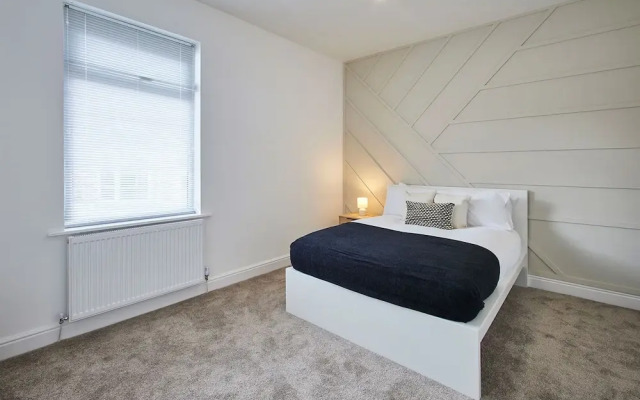 Host Stay Norton House