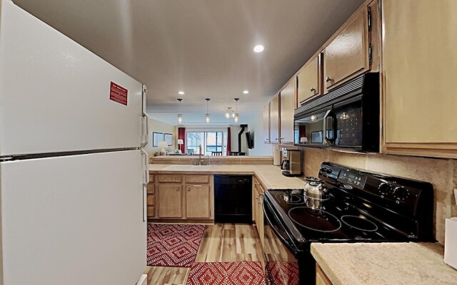 Nicely Remodeled 2 Bedrooms at 1849 Condos - Easy Access to Slopes!