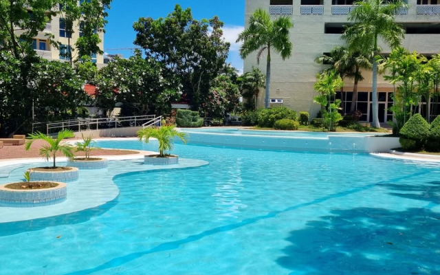 La Mirada Residences