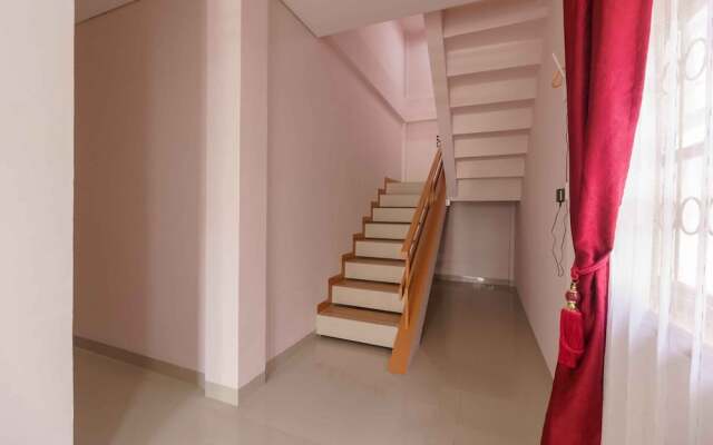 Reddoorz Syariah Near Plaza Andalas Padang