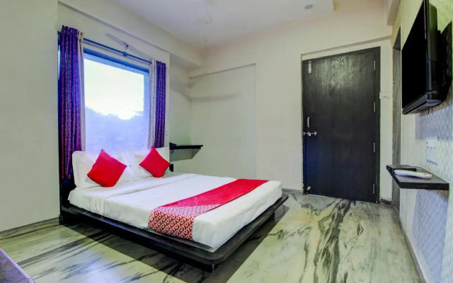 Oyo Flagship 805380 Gandharva Lodging