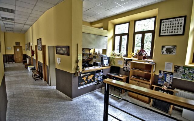 Albergue Juvenil de Bustiello