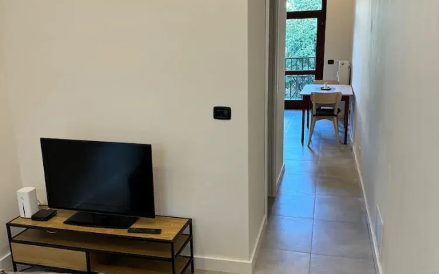 Cool Apartment With Small Balcony Near Florenc